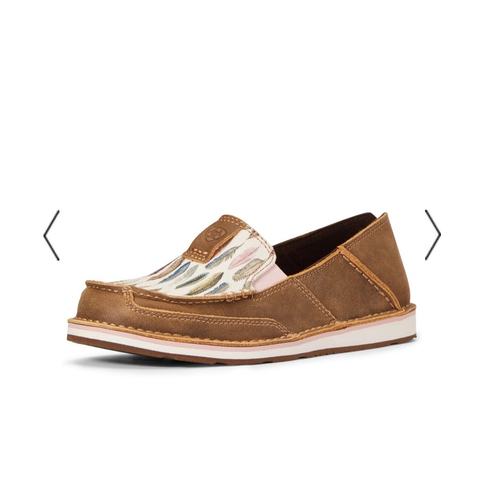 Ariat Women’s Watercolor Feather Cruiser Shoes Moc Toe size 9.5